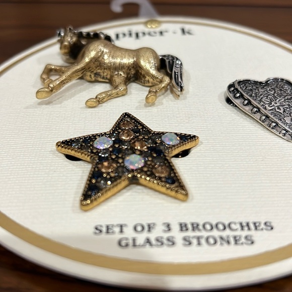 Piper K | Equestrian/Boho Motif Brooch Set - Picture 9 of 12